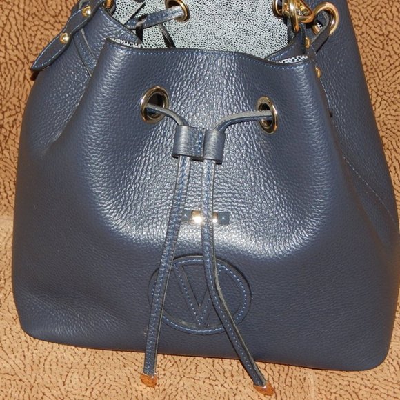 Valentino by Mario Valentino Karl Medallion Leather Bucket Bag VA2865 Authentic - Picture 4 of 16
